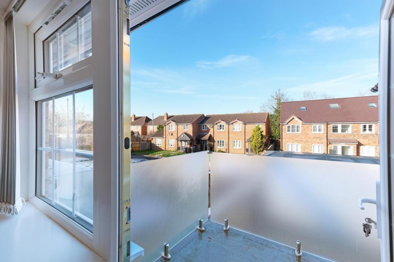 Pinewood Studios, Iver Slough Heathrow 1 & 2 Bedroom Apartments With Parking By Arista Living المظهر الخارجي الصورة